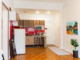 Copacabana Economic - Siqueira Campos - 2 mins to Metro - 7