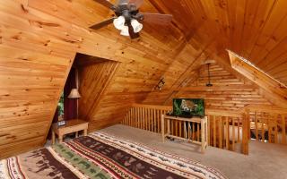 Think a Little Less - Outdoor Hot Tub, Pool Table, Arcade + Air Hockey! - 1