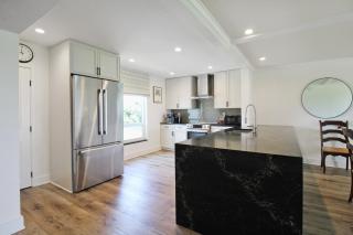 Beach Breeze Waterfront Luxe Condo on LBK - 3