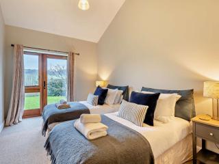 3 Bed in Corton Denham 44051 - 8