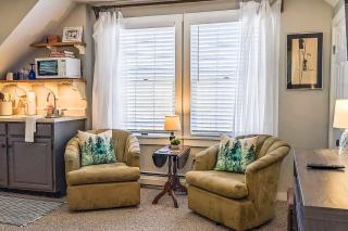 Cozy Ludlow Escape - 9