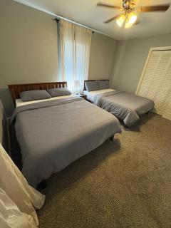 Irving Retreat Home with Pool - 9