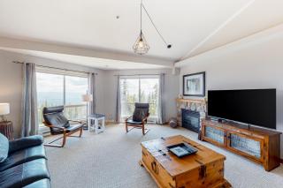 Hilltop Hideaway Condo - Legacy 401 - 7