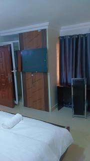 Royale Signature - 3