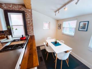 Blue Ox Charming 2 Bedroom Triplex - S Broadway - Denver - 3