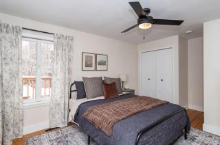 Modern 3BR Getaway-Stylish Ames - 7