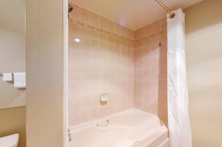 The Marquise 422 - 3