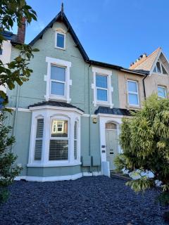 The Whitley Maisonette, Luxury Family Holiday Home - 0