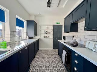 The Whitley Maisonette, Luxury Family Holiday Home - 9