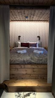 Luxury City Cottage - 1