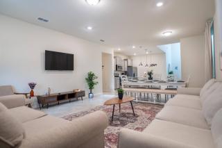 6BR Family Pool Home at Windsor Cay - 6