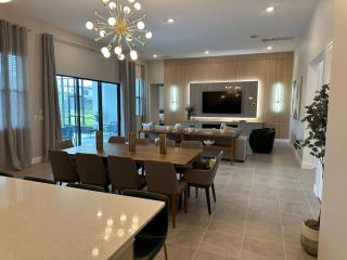 Paradiso Grande 11BR Luxury Fun Near Disney - 3