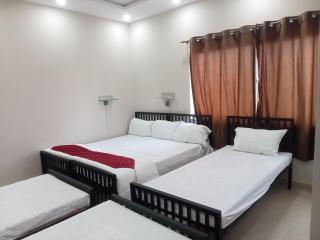 Family Guest House Rooms For Rent - 1
