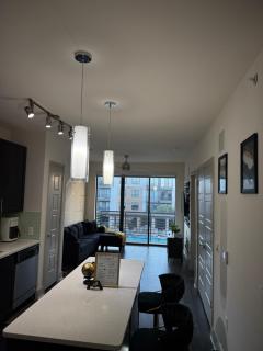 Dallas Loft-Your getaway home - 6