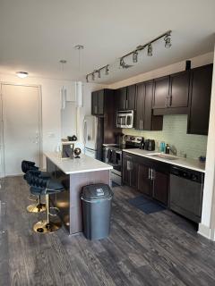 Dallas Loft-Your getaway home - 5