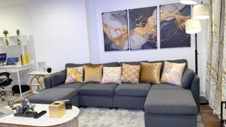 Spacious Private Ensuite, With Private Bath, Outdoor Space, Workstation, Gym, & All Utilities Included in Point Breeze Home - 0