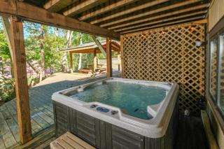 American themed 9BR sleeps 43 cabin in Gatlinburg with tons of games and space! - 6