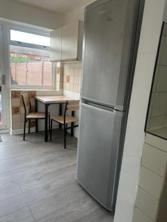 Clayburn Circle Cosy Stay - 7