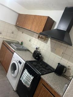 Clayburn Circle Cosy Stay - 3