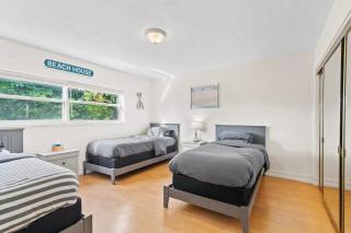 Beachside Las Olas Getaway Oasis with Pool - 6