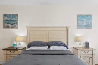 Beachside Las Olas Getaway Oasis with Pool - 6