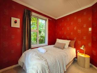 Happy Days and Relaxing Stays - 3