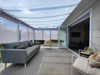 Happy Days and Relaxing Stays - 1