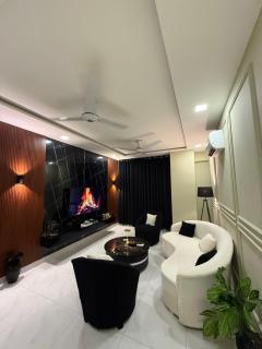 2BHK apartment with Pool, Gym, Cinema ,Zameen Opal - 0