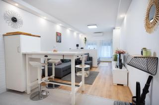 Flexible SelfCheckIns 285 - Zagreb - Studio - Patio - Keybox Entry - 8