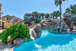 Cajun Shrimp Min to Beach Resort Pool & Slide - 0