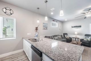 Serenity Min to Beach Resort Pool & Waterslide - 2