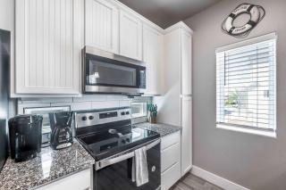 Serenity Min to Beach Resort Pool & Waterslide - 1