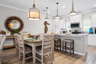 Luxury Retreat-Resort Amenities-Pool Beach Tennis - 9