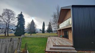 Luxe on the Lake Front - 5