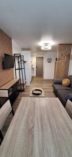 Studio rénové 200 m de la plage avec parking privé - 8