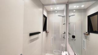 Aptos em prédio a 90 m da praia de Perequê - RIHs - 2