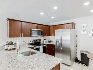 Family & Pet Friendly-Waterfront-Sleeps 4 - 2