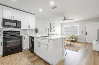 Waterfront - Family & Pet Friendly - 1BR-1BA - 5