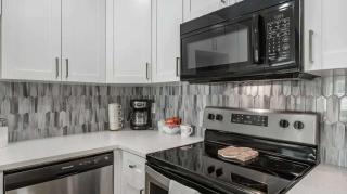 Waterfront - Family & Pet Friendly for 6 - 3