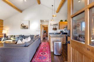 Cowboy Heaven Cabin Ski-In Ski-Out Hot Tub - 5