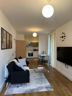 Penthouse, Outdoor Dining, BBQ, Gym bike, Lift - 0