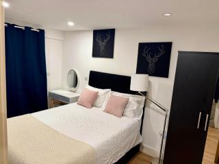 Theo Ensuite Room - 5