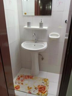 Luxury 2-Bedroom Family Apartment on Buhaira Corniche - Sharjah - 1