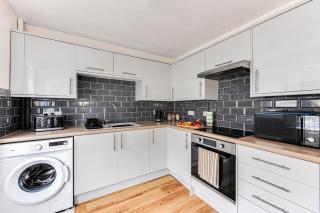 Cosy Sleeps 5 Bedford Stay Superfast WiFi - 7