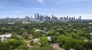 Sleeps 8 Luxury Home near Zilker - 8