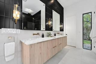 Sleeps 8 Luxury Home near Zilker - 1