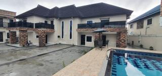 3 bedroom Luxury Apartment - 9