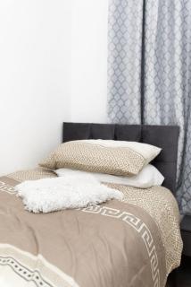 Stylish 3-Bedroom House with Free Parking, 15 Mins to Central London - 2