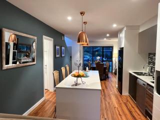 2 Bedroom Townhouse - Close to Beach - 8