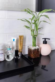 Spacious 5-Room Apartment by the Beach Bat Yam - 8